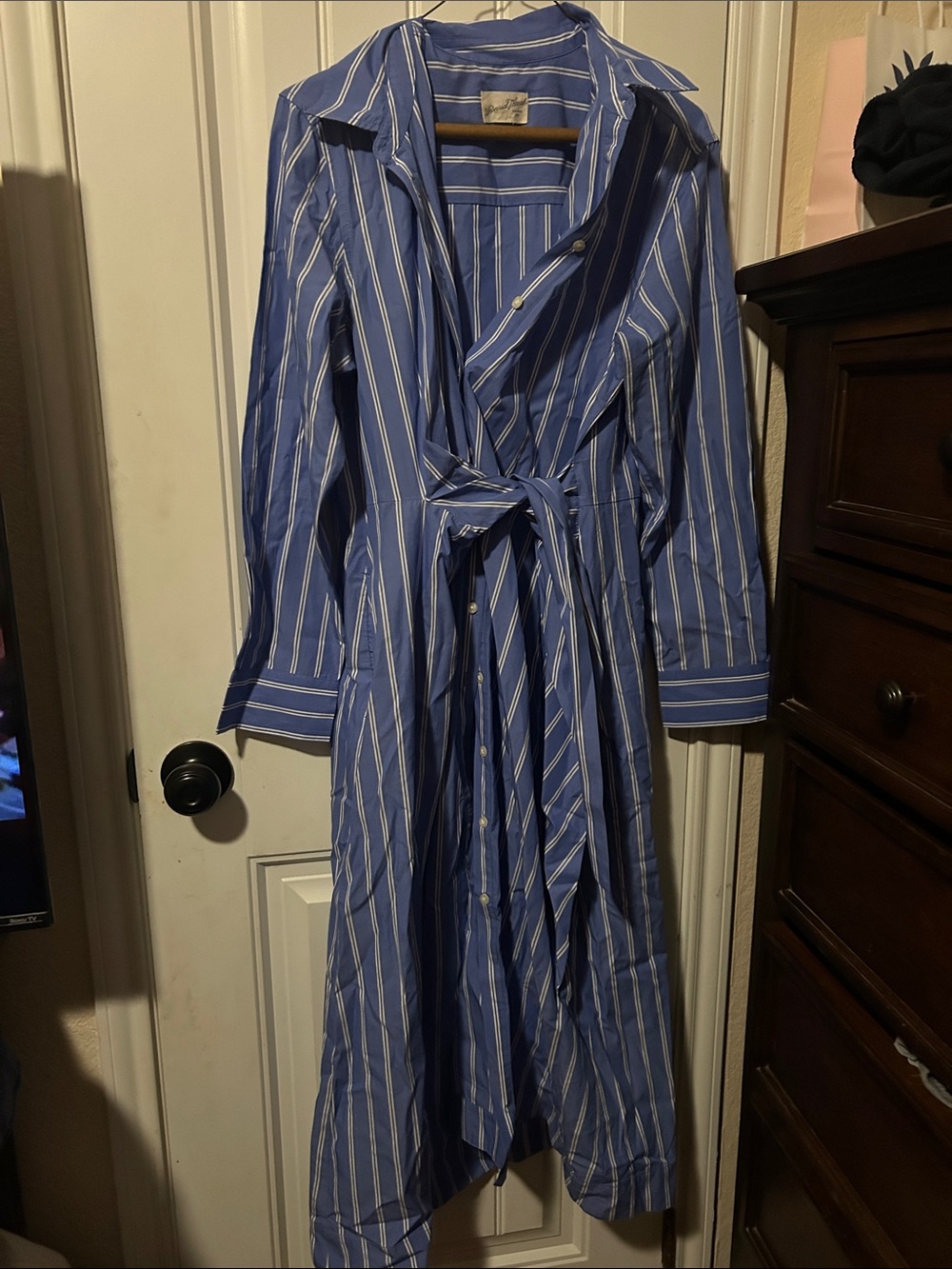 Universal Thread Blue and White Striped Button-Front Robe with Waist Tie